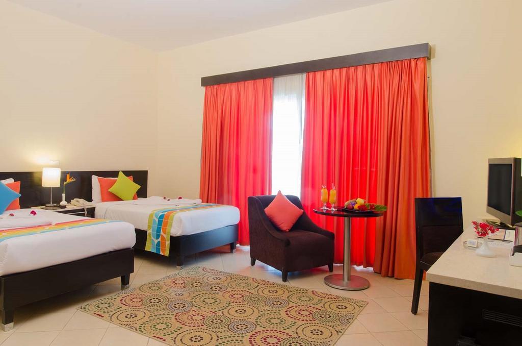 Swiss Inn Teda Hotel & Aqua Park Ain Sukhna Room photo